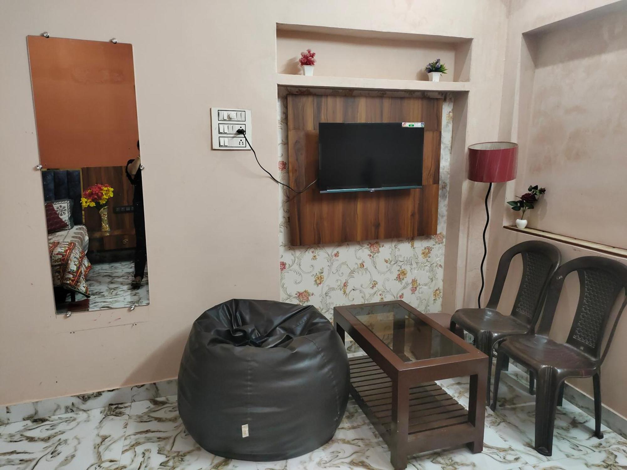 Banarasiya Stay Walking Distance To Banaras Railway Station バラナシ エクステリア 写真