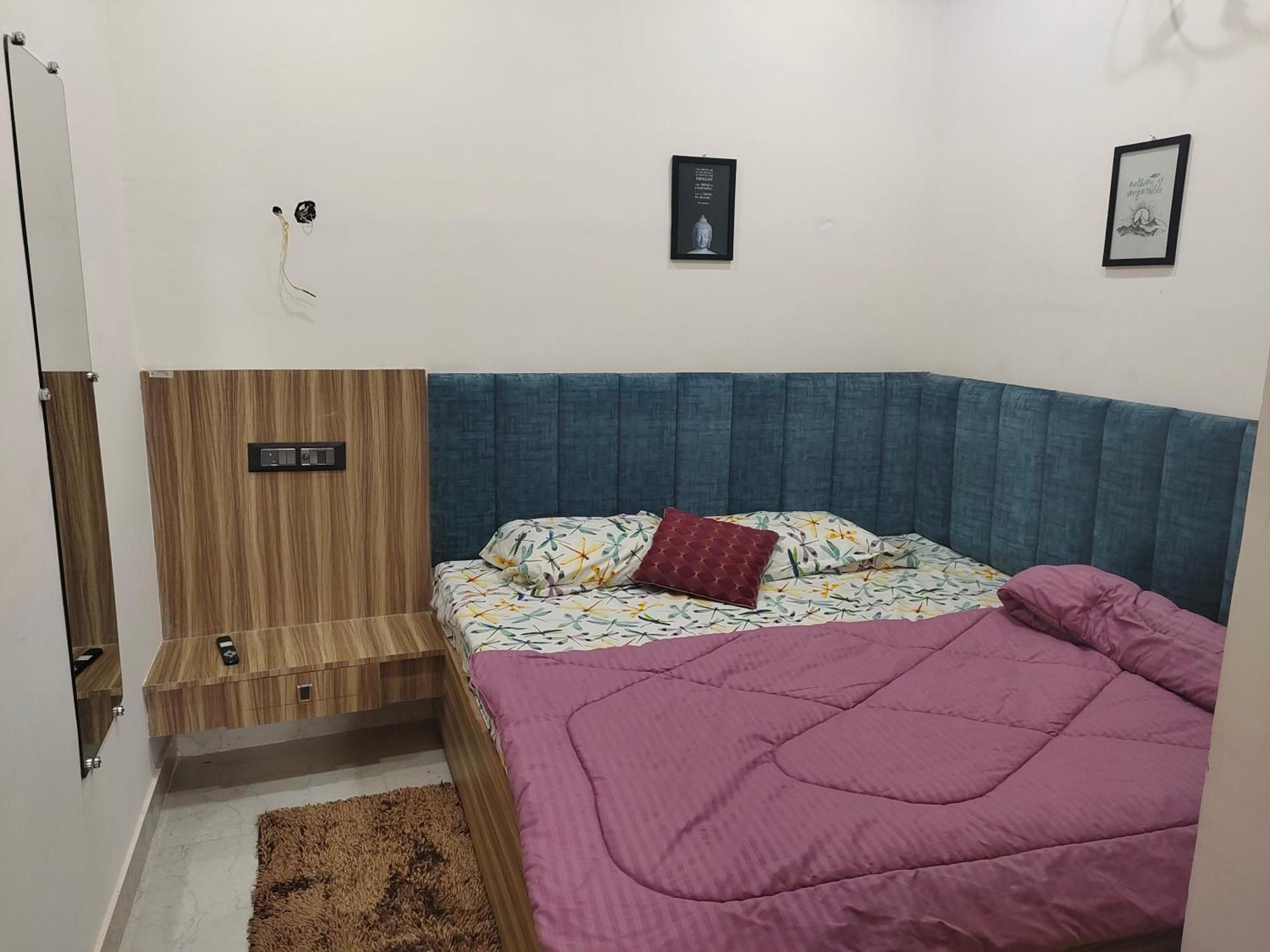 Banarasiya Stay Walking Distance To Banaras Railway Station バラナシ 部屋 写真