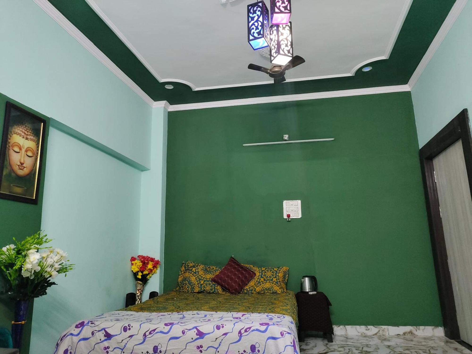 Banarasiya Stay Walking Distance To Banaras Railway Station バラナシ 部屋 写真