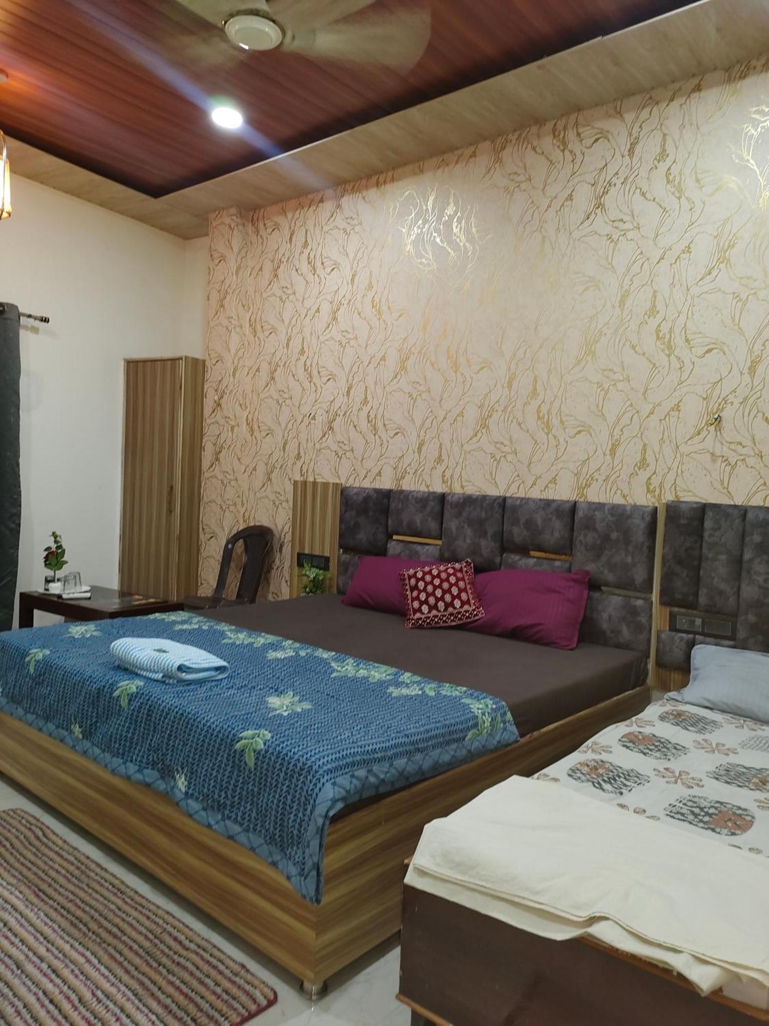 Banarasiya Stay Walking Distance To Banaras Railway Station バラナシ エクステリア 写真
